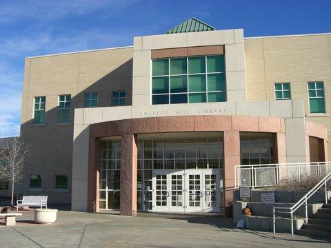 Photo of the College Hill Library building front doors.